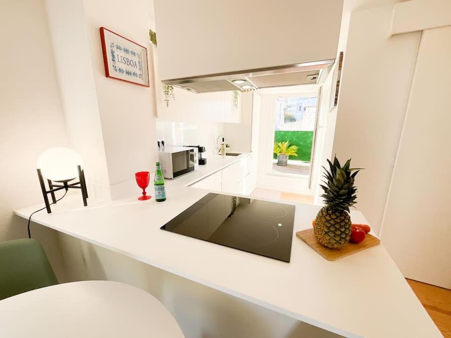 Sun River View Balcony Apartment *